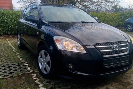 Kia ceed Sportswagon 153.200 km 3.900 € Kronberg 61476