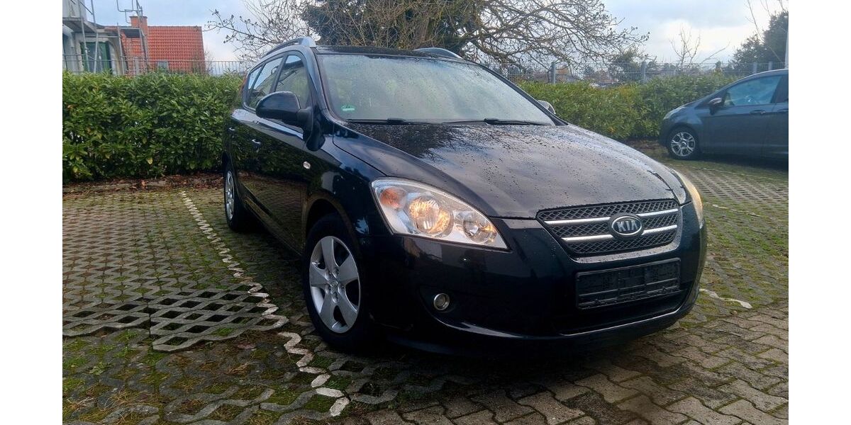 Kia ceed Sportswagon 153.200 km 3.900 € Kronberg 61476