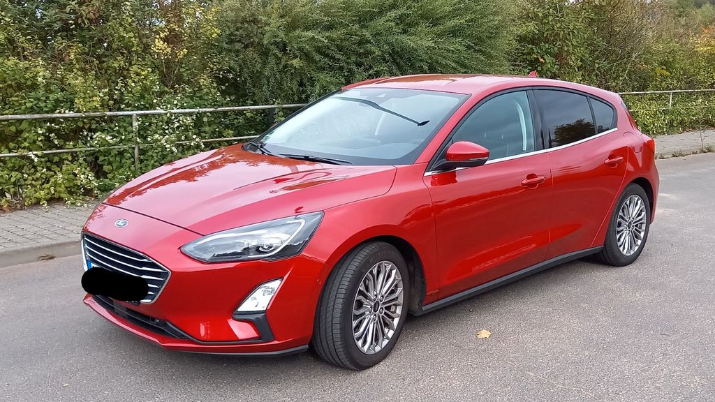 Ford Focus 82.800 km 13.500 &euro; Suhl 98527