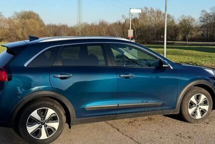 Kia Niro 52.000 km 16.900 &euro; Elmenhorst 23869