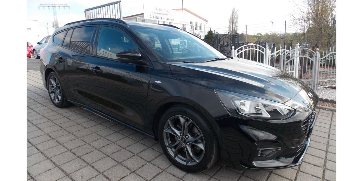Ford Focus 40.000 km 15.990 &euro; Mahlow 15831