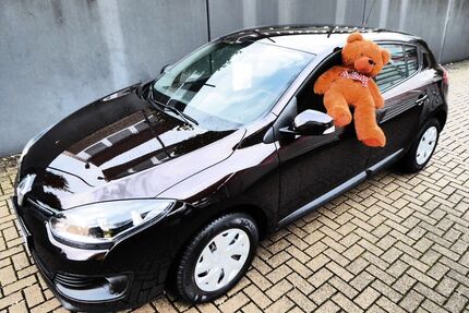 Renault Megane 27.900 km 9.414 &euro; Kreuztal-Krombach 57223