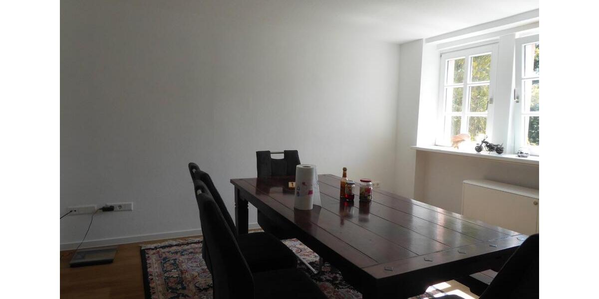 Etagenwohnung Gernsbach - 5 Zimmer, 145 m&sup2;, 1.375&euro; | Angebot:26137203