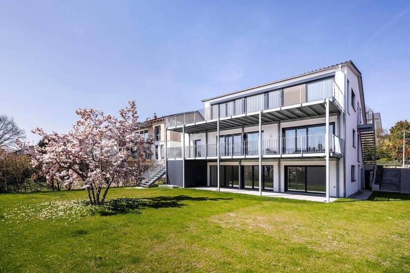 BEZUGSFREI: GartenWohnung mit SÜD-Terrasse, Garten, Stellplatz & eigenem Zugang in Radolfzell