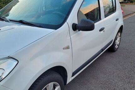 Dacia Sandero 240.000 km 1.400 € Oldenburg 26127
