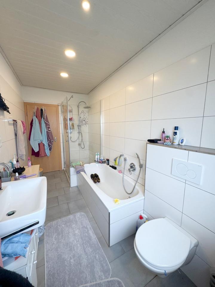 Komfortables Wohnen in Lippstadt – 3 Zimmer, Balkon, Tageslichtbad zimmer