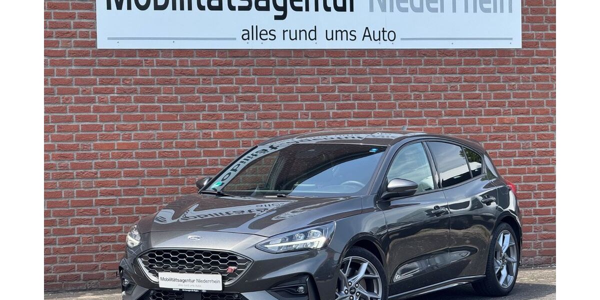 Ford Focus 38.000 km 24.950 &euro; Weeze 47652