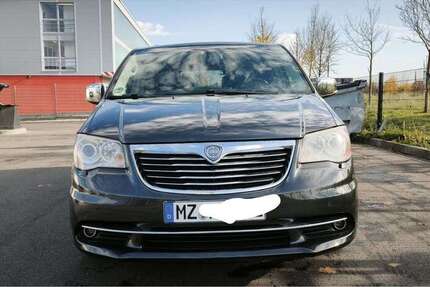Lancia Voyager 200.100 km 10.500 &euro; Mainz 55129