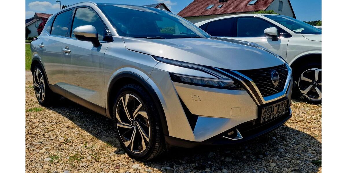 Nissan Qashqai 49.871 km 24.480 &euro; Hörenhausen 88477