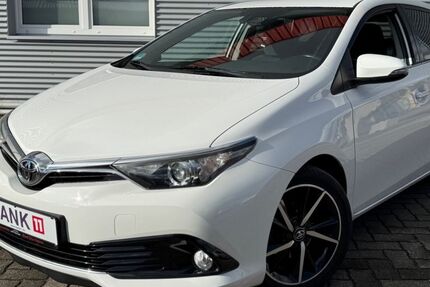 Toyota Auris 114.000 km 10.980 &euro; Bad Dürrheim 78073