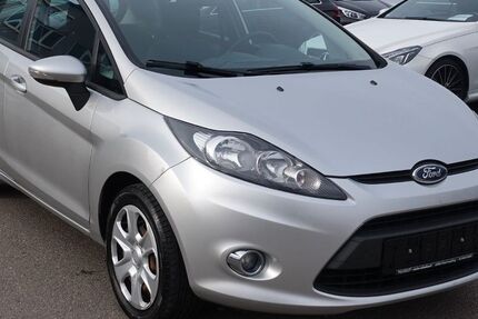 Ford Fiesta 136.718 km 4.500 € Essingen 73457