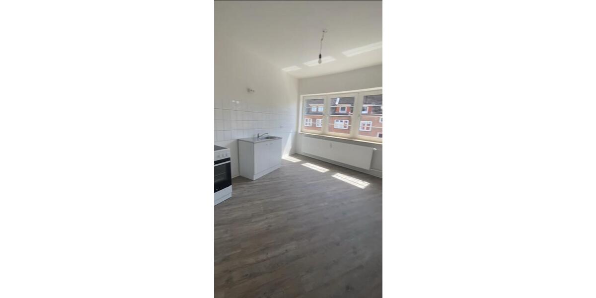 ANFRAGESTOPP großzügige 5-Zimmer Wohnung auf 2 Ebenen 5 zimmer