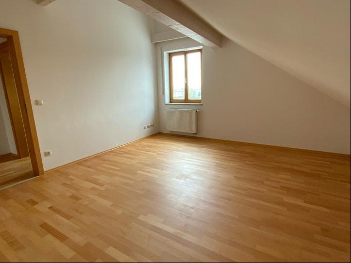 Dachgeschoßwohnung Ingolstadt - 3 Zimmer, 77 m&sup2;, 960&euro; | Angebot:26265596