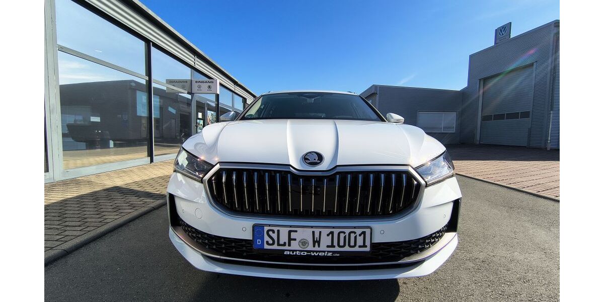 Skoda Superb 4.000 km 48.550 &euro; Saalfeld 07318