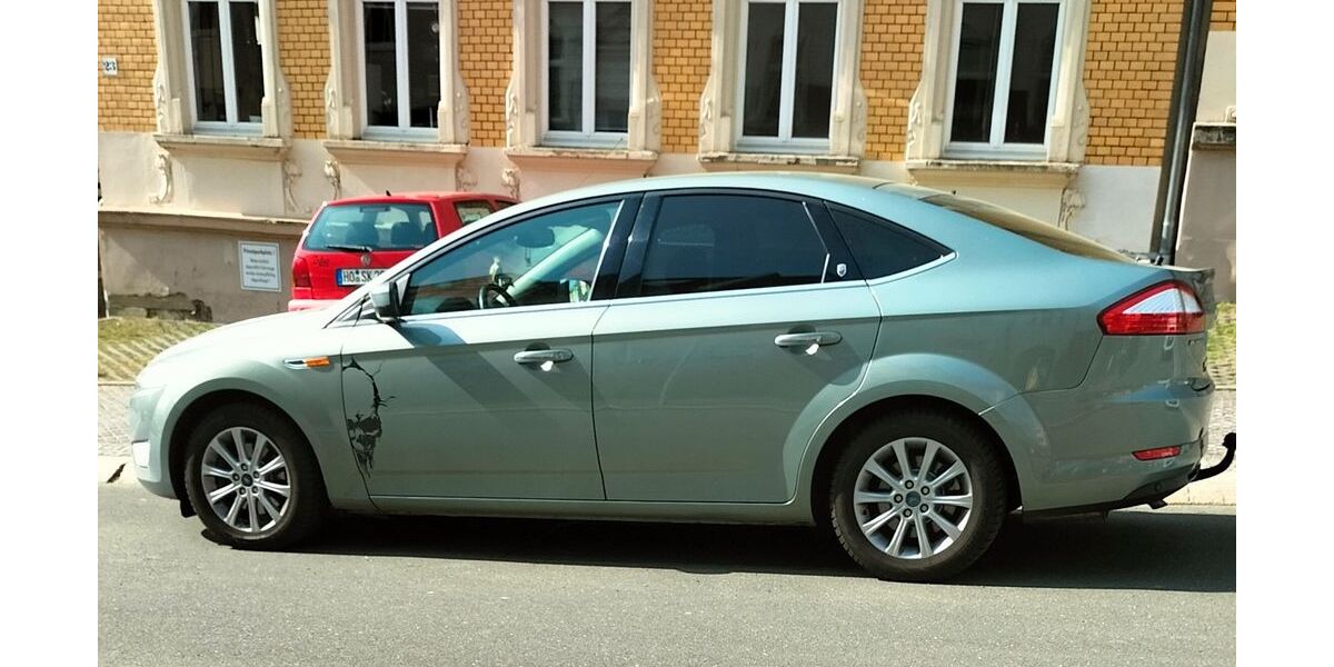 Ford Mondeo 197.500 km 3.299 &euro; Plauen 08523
