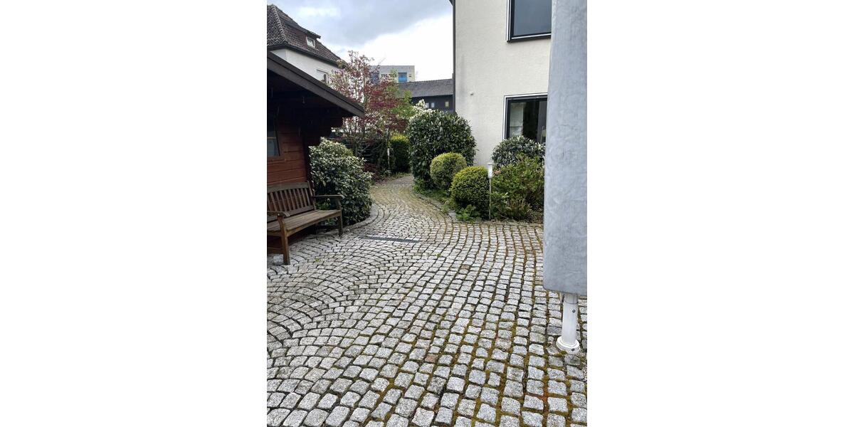 Einfamilienhaus Neustadt bei Coburg - 8 Zimmer, 235 m&sup2;, 1.550&euro; | Angebot:26480767