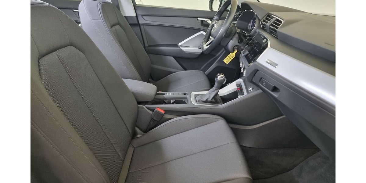 Audi Q3 35 TDI Advanced Prestige LED ACC APP schw.AHK 79.950 km 26.500 &euro; Garrel 49681