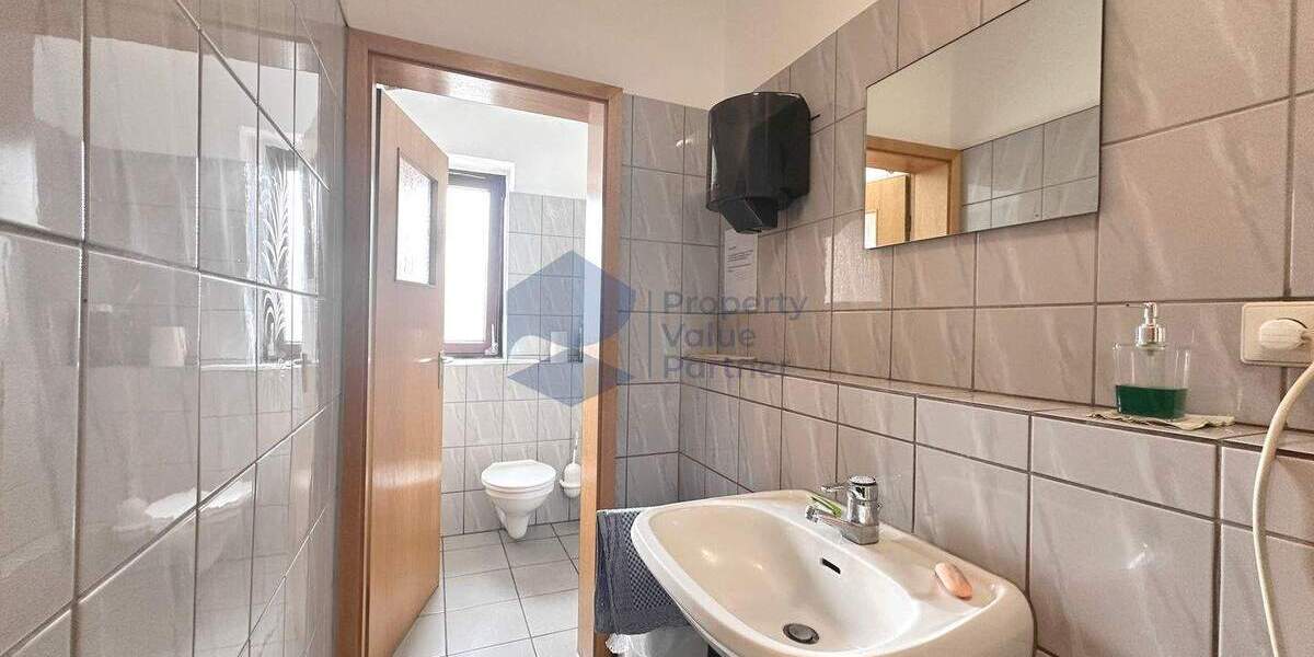 Gewerbeobjekt Garbsen Berenbostel - 3 Zimmer, 110 m&sup2;, 1.090&euro; | Angebot:25733815