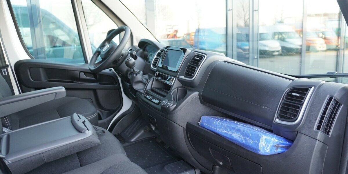 Fiat Ducato Kombi L1H1 140 / 9-Sitzer / Klima hinten 60.032 km 27.965 &euro; Münchenbernsdorf 07589