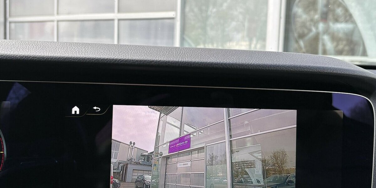 Mercedes-Benz E 200 d VIRTUAL+COCKPIT/KAMERA/NAVI/CARPLAY/SHZ 109.838 km 25.900 &euro; Villingen-Schwenningen 78054