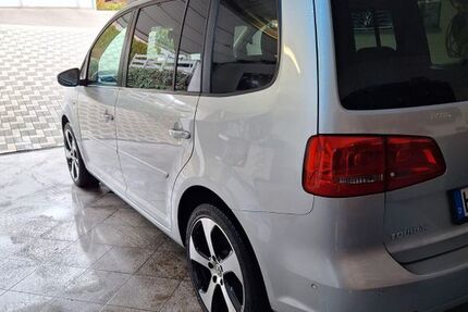 VW Touran 148.000 km 10.500 &euro; Guxhagen 34302