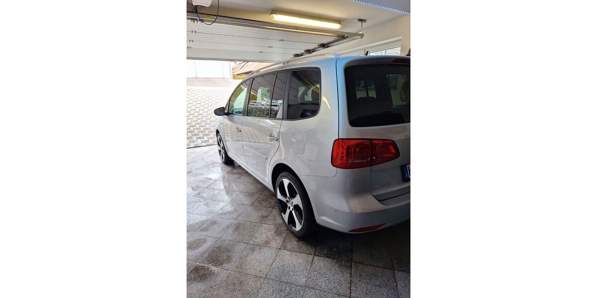 VW Touran 148.000 km 10.500 &euro; Guxhagen 34302