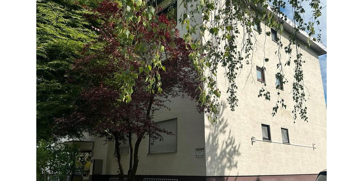 Etagenwohnung Waldbüttelbrunn - 3 Zimmer, 92 m&sup2;, 1.550&euro; | Angebot:26690733