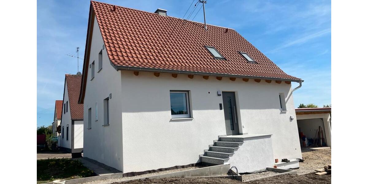 Einfamilienhaus Höchstädt an der Donau - 6 Zimmer, 105 m&sup2;, 1.350&euro; | Angebot:26399727