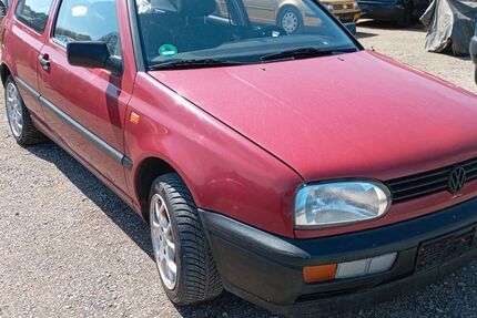 VW Golf 127.400 km 1.980 &euro; Lübeck 23568
