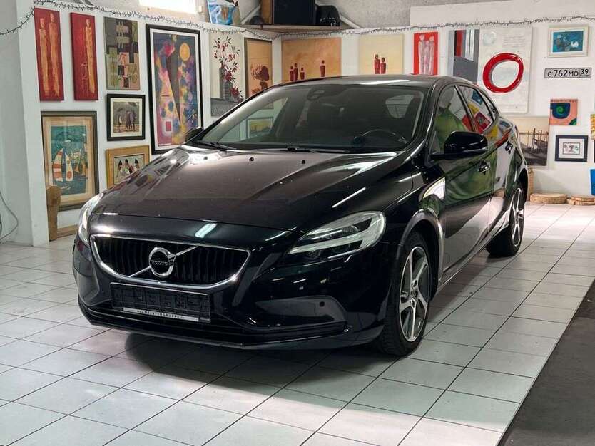 V40