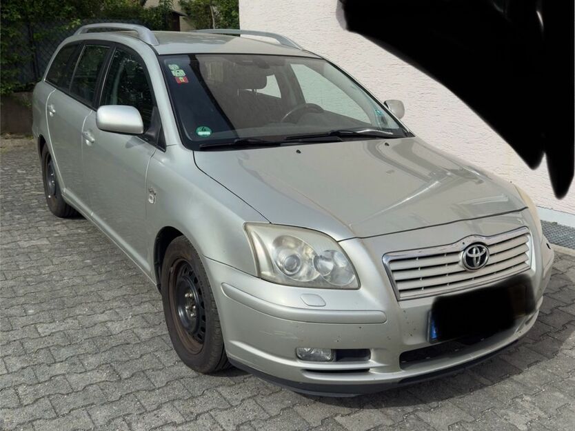 Toyota Avensis 246.000 km 1.250 € Regensburg 93051