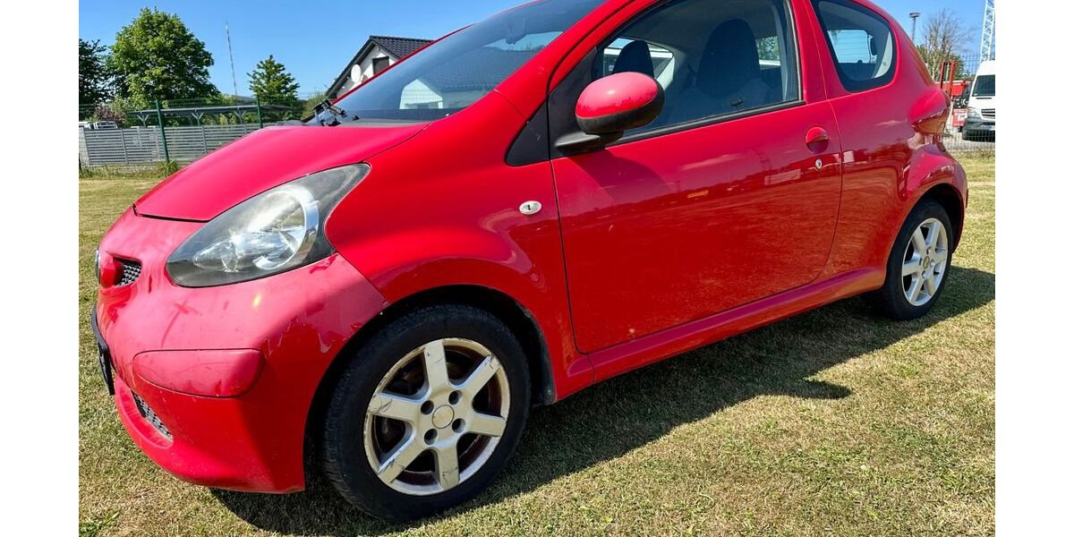 Toyota Aygo (X) 174.383 km 900 &euro; Rostock 18147
