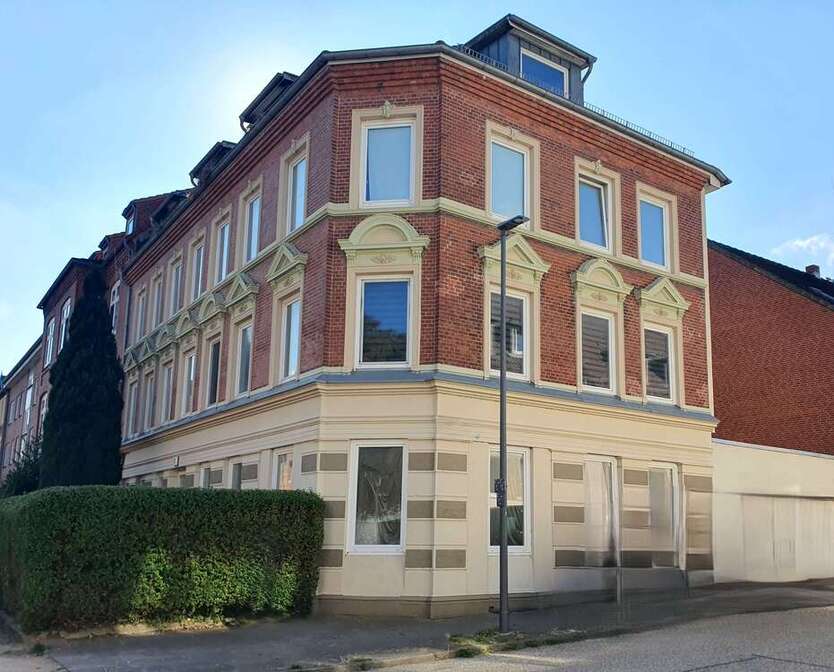 Haus zum Kaufen in Kiel 744.000 € 409 m² 24 zimmer