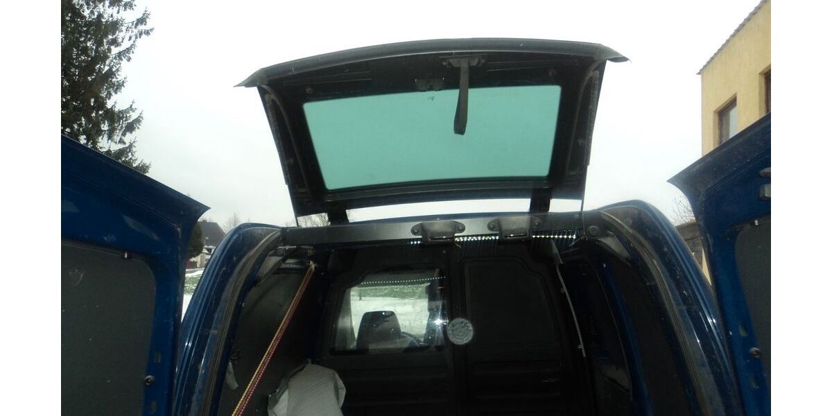 VW Caddy 128.000 km 7.500 &euro; Steinhagen 18442