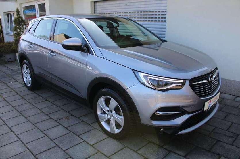 Grandland X