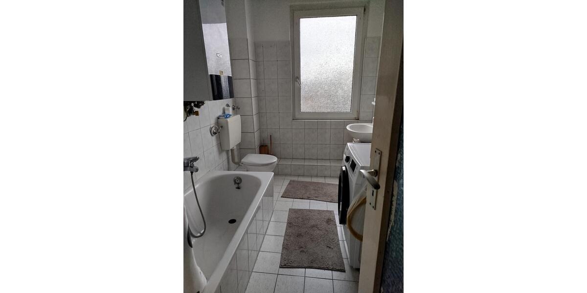 Etagenwohnung Mönchengladbach West - 4 Zimmer, 85 m&sup2;, 1.060&euro; | Angebot:26040262