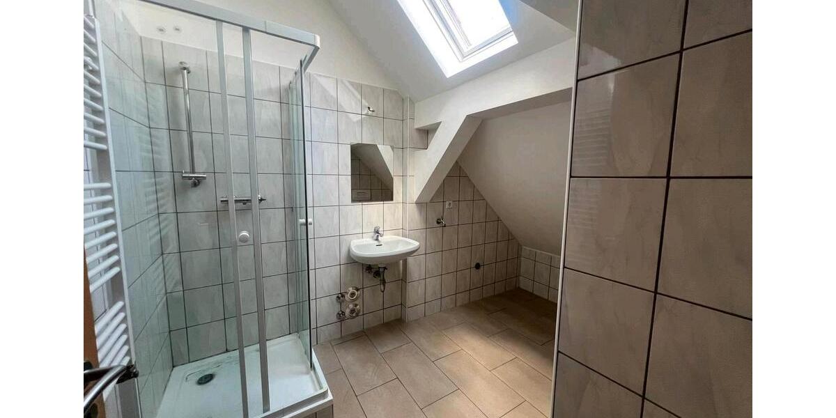 Dachgeschoßwohnung Rotenburg an der Fulda - 3 Zimmer, 80 m&sup2;, 500&euro; | Angebot:26132848