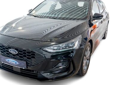 Ford Focus 8.936 km 29.480 € Braubach 56338