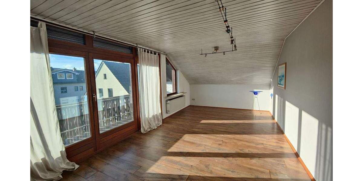Einfamilienhaus Mitwitz - 7 Zimmer, 226 m&sup2;, 175.000&euro; | Angebot:25801330