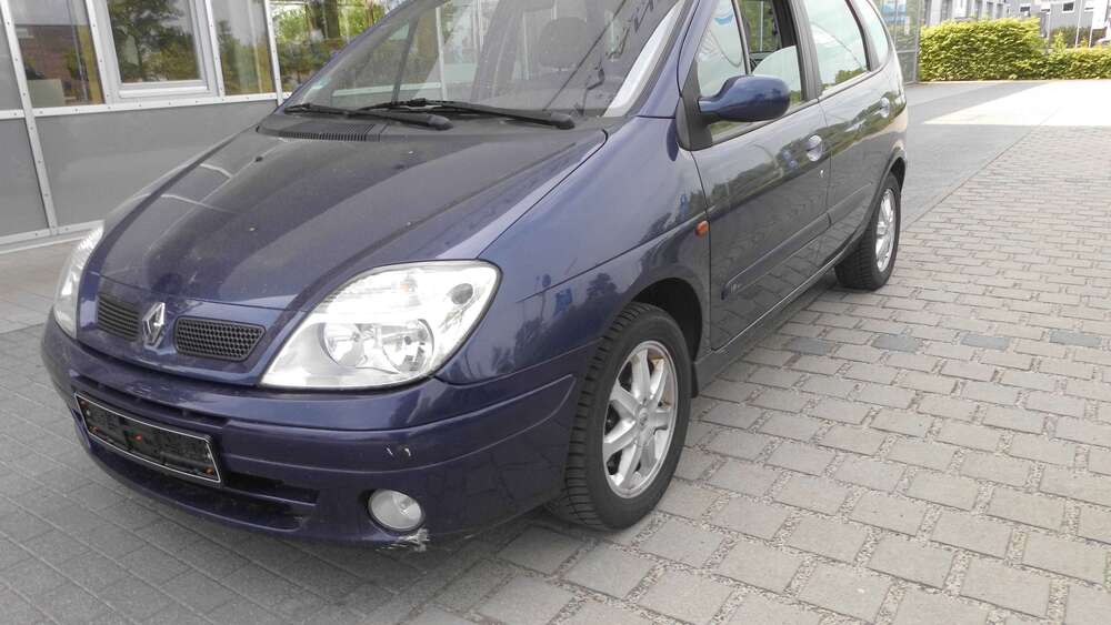 Renault Megane 180.000 km 1.000 &euro; Cottbus 03051
