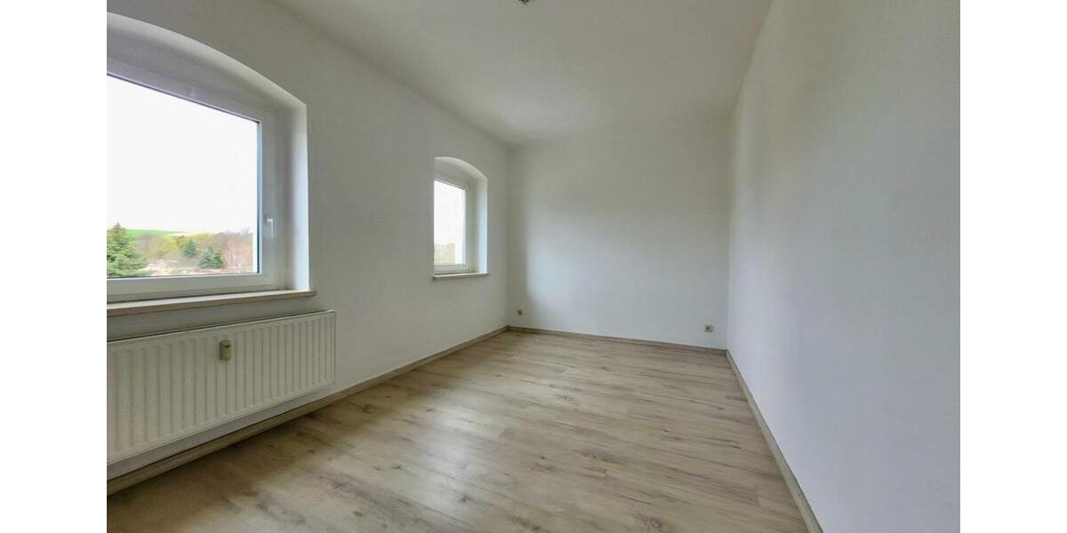 Etagenwohnung Döbeln - 2 Zimmer, 56 m&sup2;, 300&euro; | Angebot:26718706