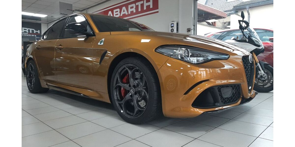 Alfa Romeo Giulia 30.000 km 77.770 € Nürnberg 90482