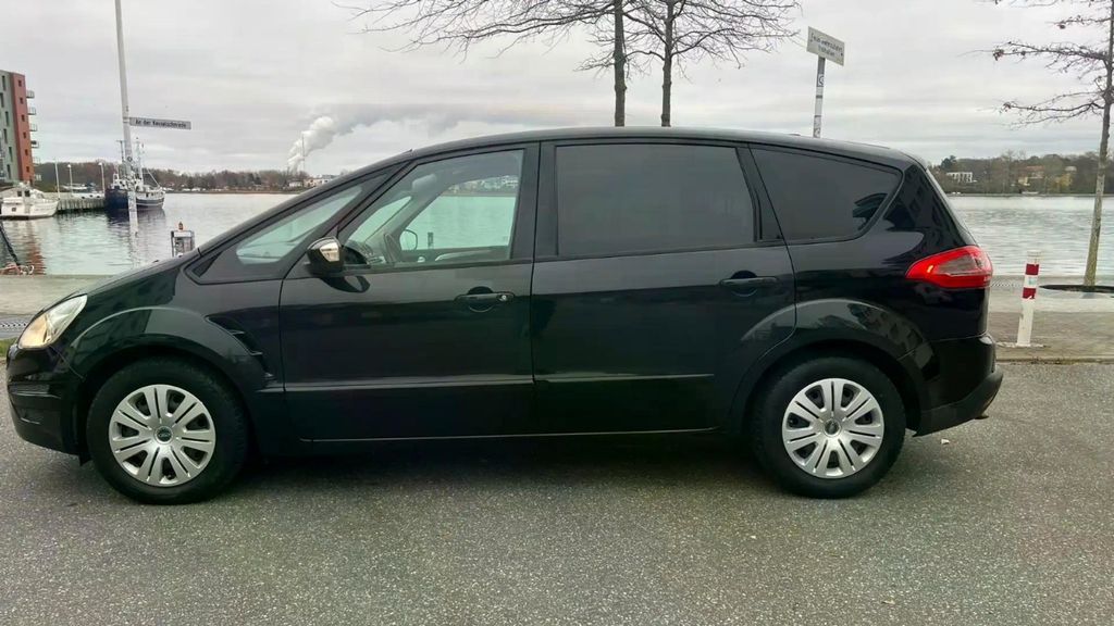 Ford S-Max 145.409 km 9.890 &euro; Rostock 18069