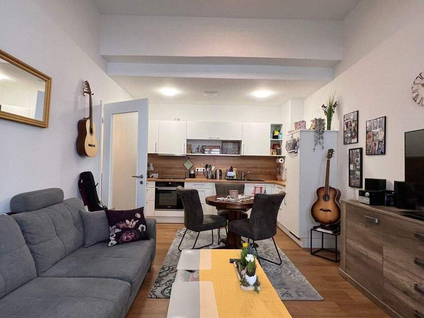 *moderne 2 Zimmer-Wohnung mit Einbauküche und Balkon im Altbauflair - 4913* 2 zimmer