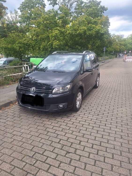 VW Touran 192.000 km 8.900 € Berlin 10178