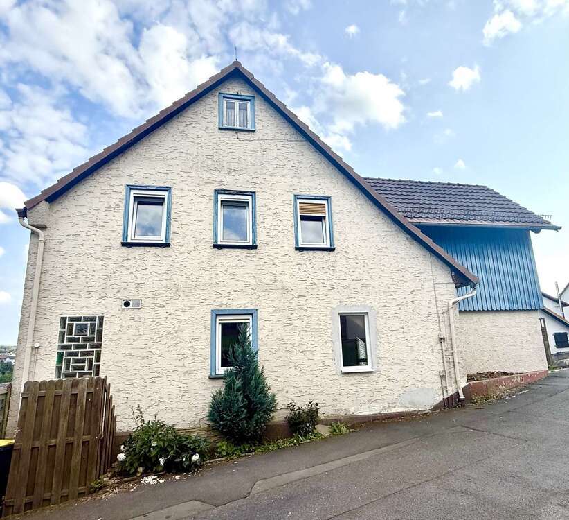 Haus zum Kaufen in Schotten 145.000 € 143 m²