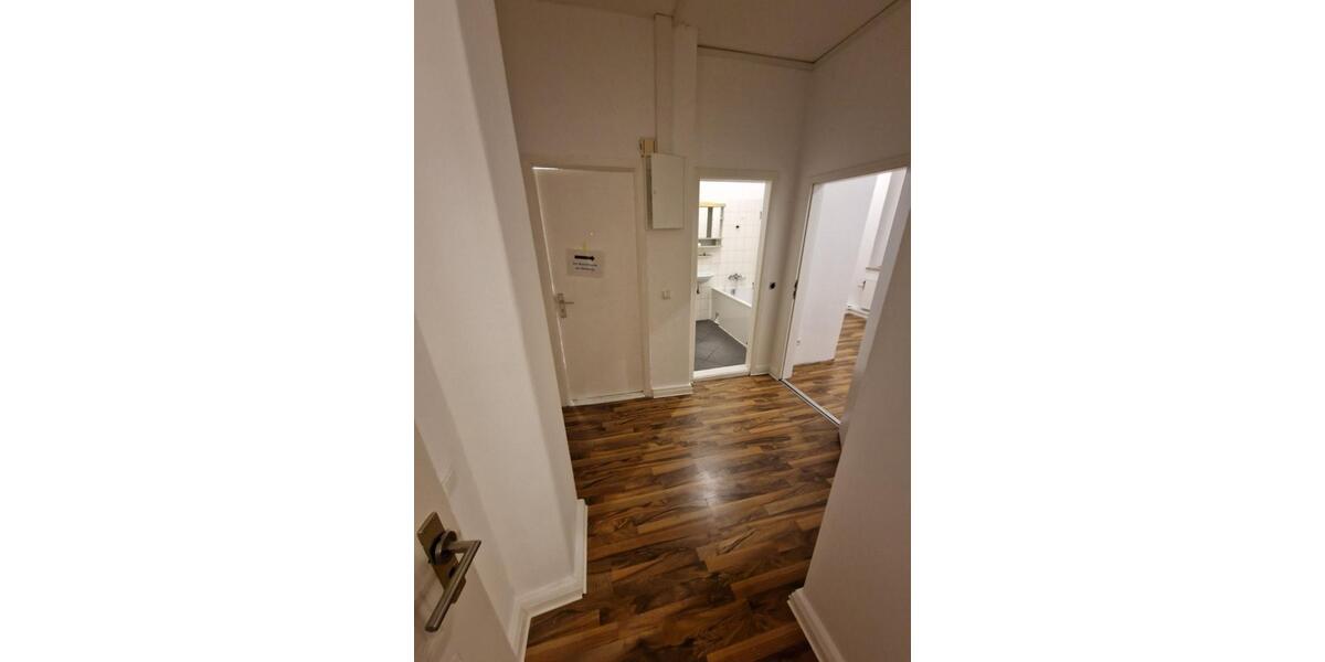 4-Zimmer Wohnung in Flensburg, neue Küche + E-Geräte, Badewanne 4 zimmer