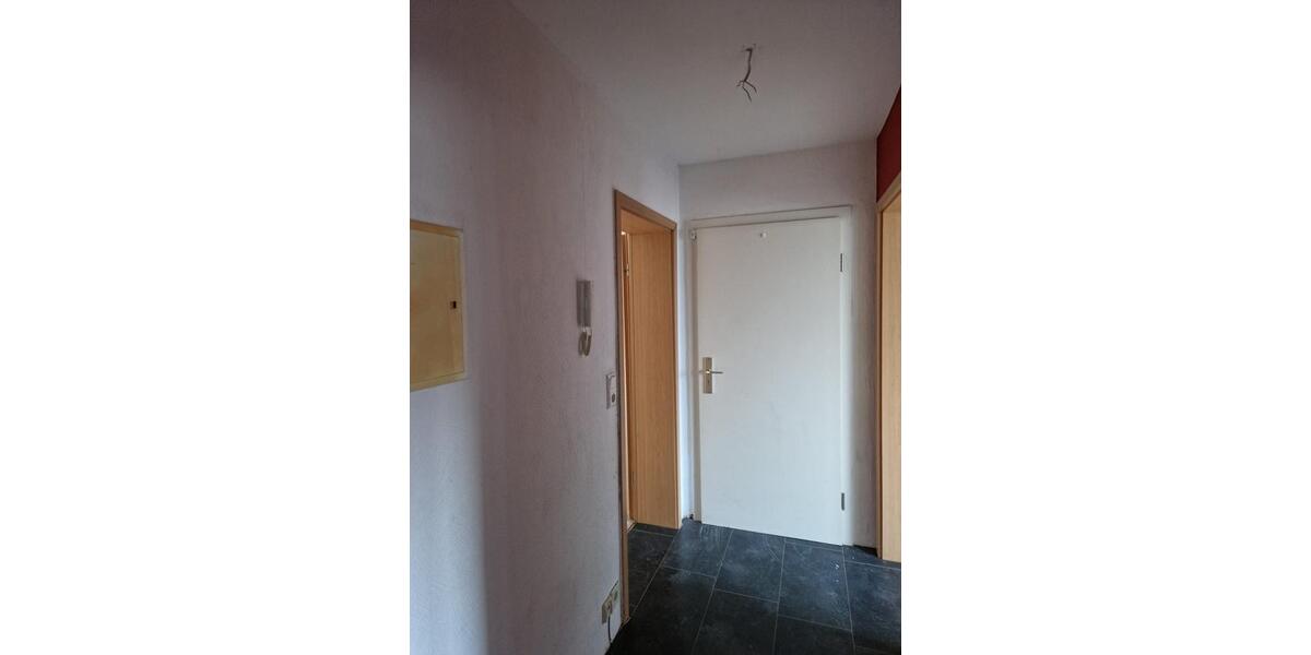 5 Zimmer-Wohnung für monatlich unter * 400 € Rate + NK möglich. 5 zimmer