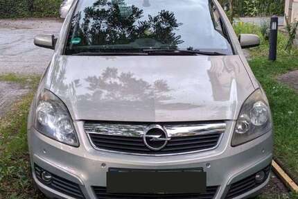 Opel Zafira 198.047 km 3.990 € Dresden 01277