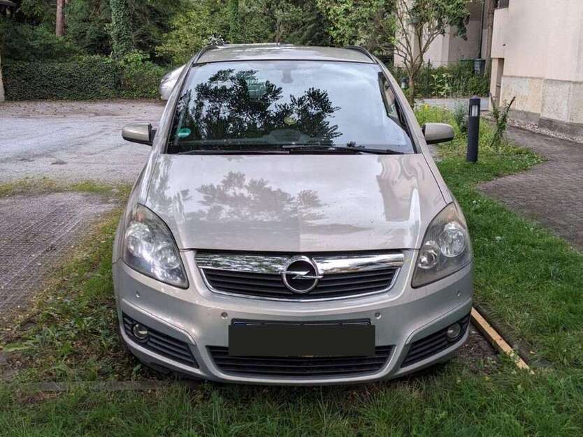 Opel Zafira 198.047 km 3.990 € Dresden 01277
